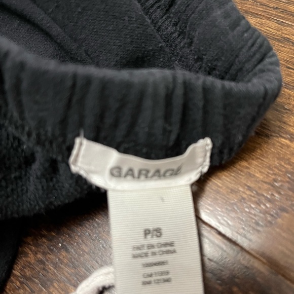 Garage- (90s joggers) plain black with white tie - Picture 3 of 3